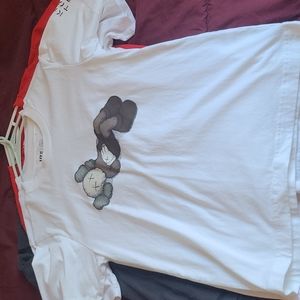 Uniqlo X Kaws shirt